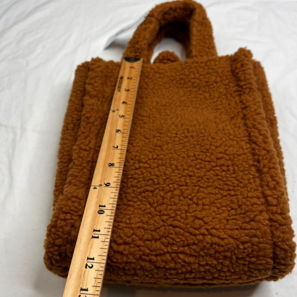 NWT The Drop Bella Small Tote Bag Camel Color Faux Fur A040324 - Picture 6 of 6